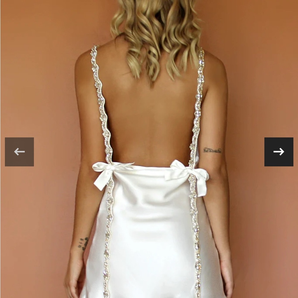 Elegant Cream Slip Dress with Spaghetti Straps and Open Back